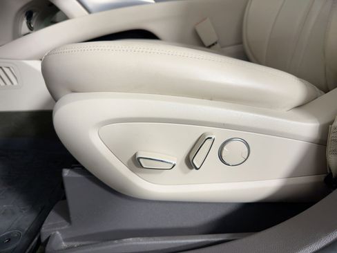 Used 2019 Lincoln Nautilus Reserve image 14
