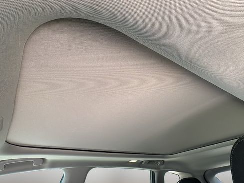 Used 2019 Nissan Murano SV w/ Premium Package FWD image 11