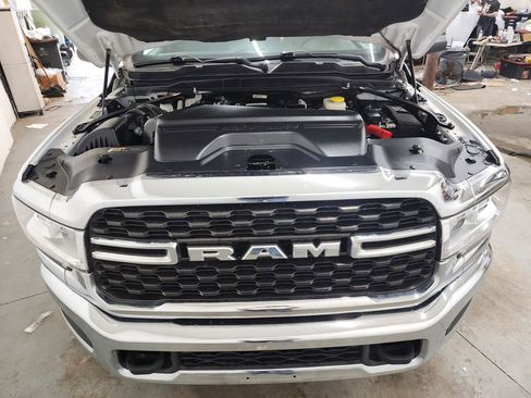 Used 2022 RAM 3500 Big Horn AWD/4WD image 32