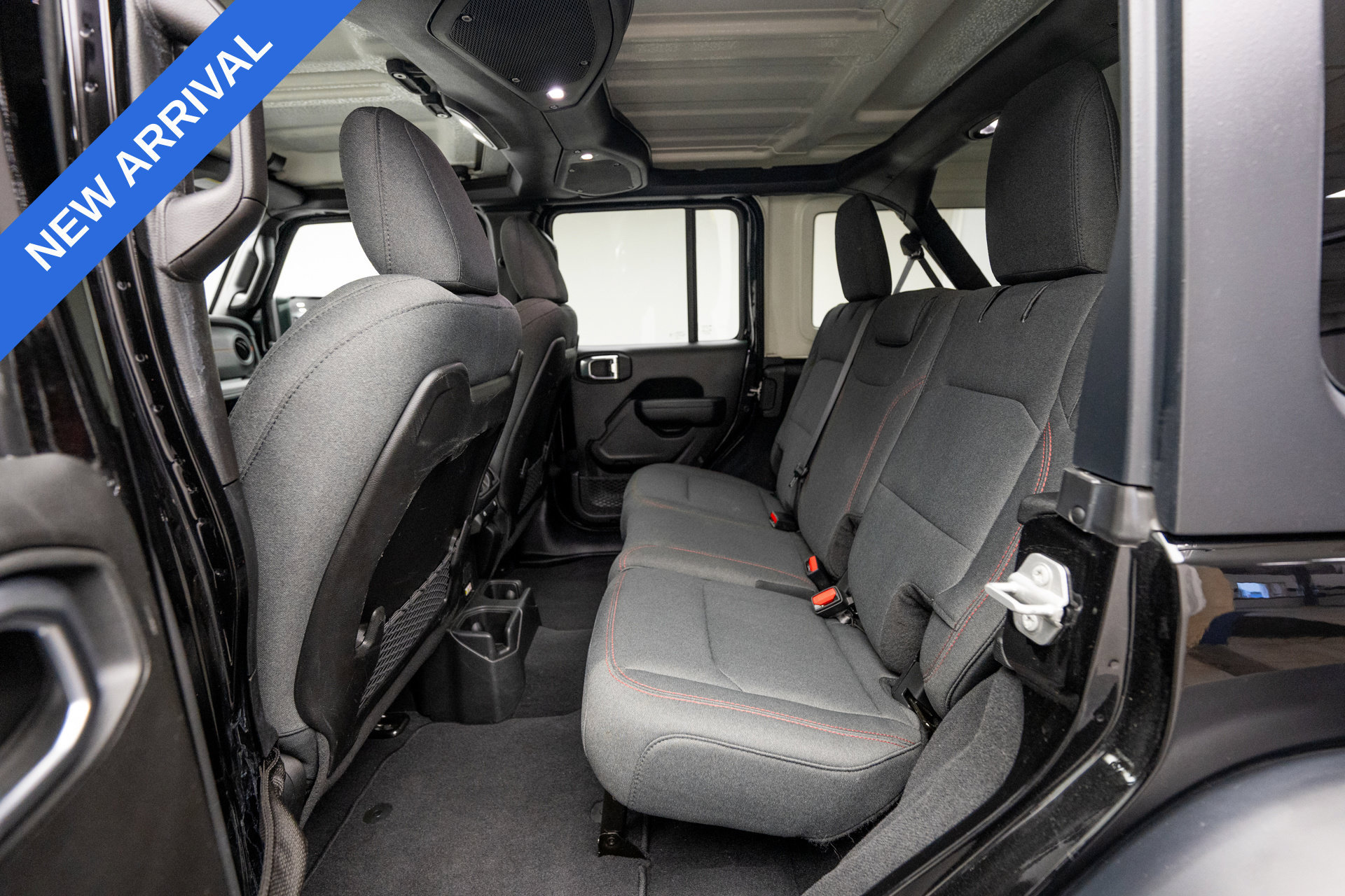 Used 2025 Jeep Wrangler Unlimited Rubicon AWD/4WD image 14