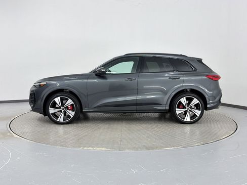 New 2026 Audi SQ5 Premium Plus image 2