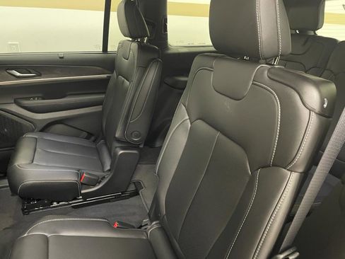 New 2025 Jeep Grand Cherokee L Limited w/ Luxury Tech Group II image 7