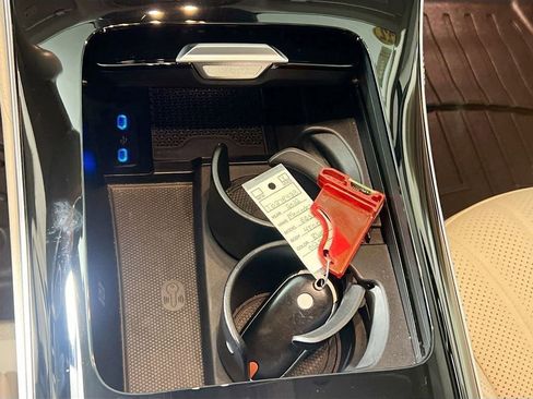 Used 2022 Mercedes-Benz EQS 450+ Sedan image 22