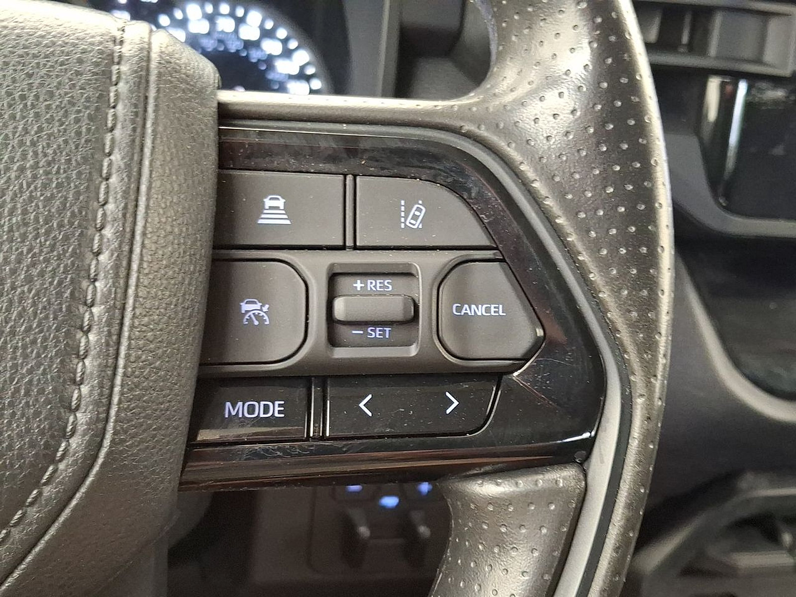 Used 2024 Toyota Tundra SR5 w/ SR5 Convenience Package AWD/4WD image 21