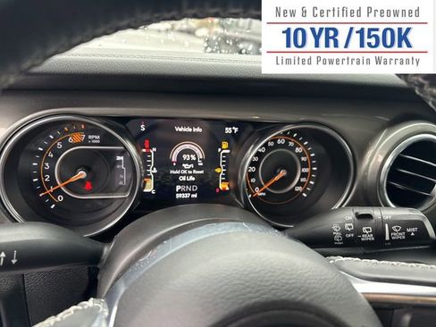 Used 2022 Jeep Wrangler Unlimited Sahara w/ Cold Weather Group image 18