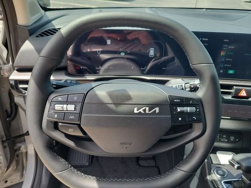 New 2026 Kia Sportage SX FWD image 16