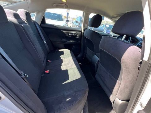 Used 2014 Nissan Altima 3.5 S FWD image 19