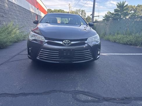 Used 2017 Toyota Camry LE FWD image 8