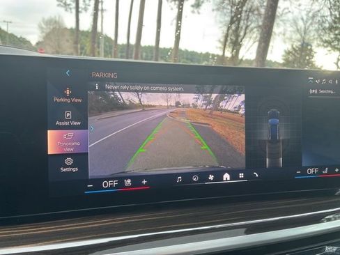 Used 2025 BMW X5 xDrive50e image 36