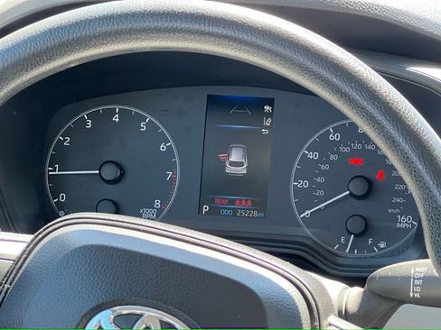 Certified 2024 Toyota Corolla Cross L image 16