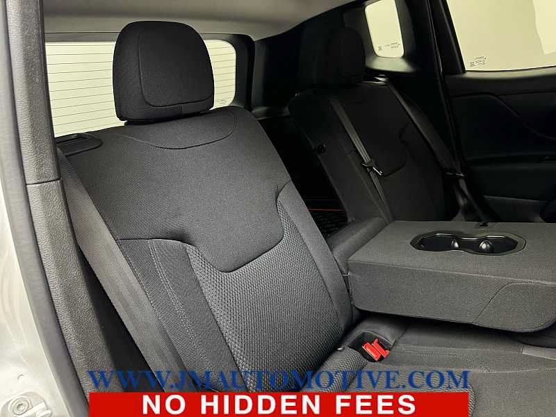 Used 2020 Jeep Renegade Altitude AWD/4WD image 18
