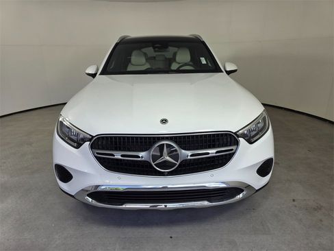 New 2026 Mercedes-Benz GLC 300 image 2