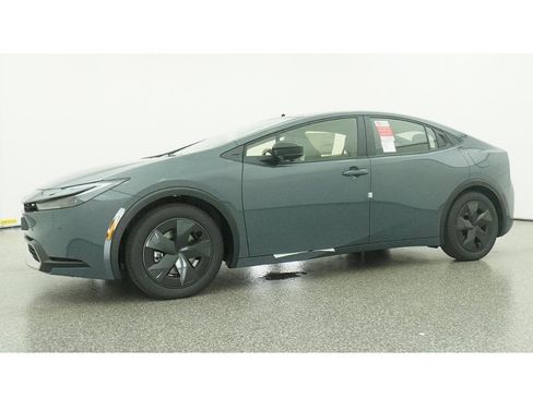 New 2026 Toyota Prius Plug-In Hybrid image 18