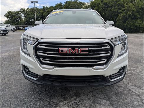 Used 2022 GMC Terrain SLT w/ Infotainment Package II FWD image 9