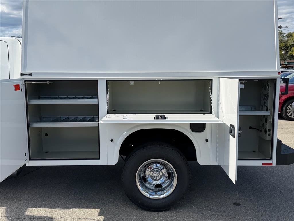New 2026 RAM 3500 Tradesman AWD/4WD image 17