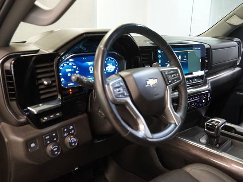 Used 2024 Chevrolet Silverado 1500 LTZ w/ LTZ Premium Package AWD/4WD image 7