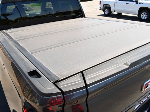 Used 2019 GMC Sierra 1500 SLT RWD image 7