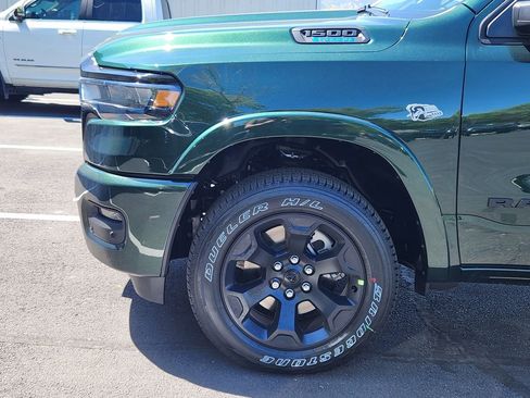 New 2026 RAM 1500 4x4 Crew Cab image 8