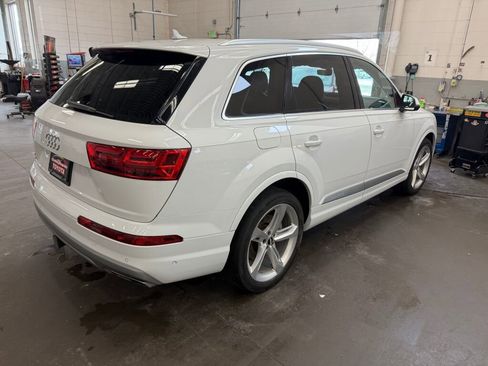 Used 2019 Audi Q7 3.0T Prestige w/ Prestige Package image 2