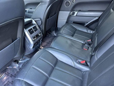 Used 2020 Land Rover Range Rover Sport HSE image 11