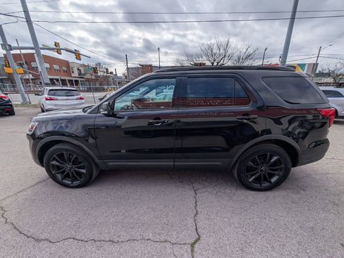 Used 2019 Ford Explorer XLT w/ Equipment Group 202A image 9