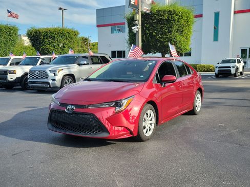 Used 2022 Toyota Corolla LE FWD image 5