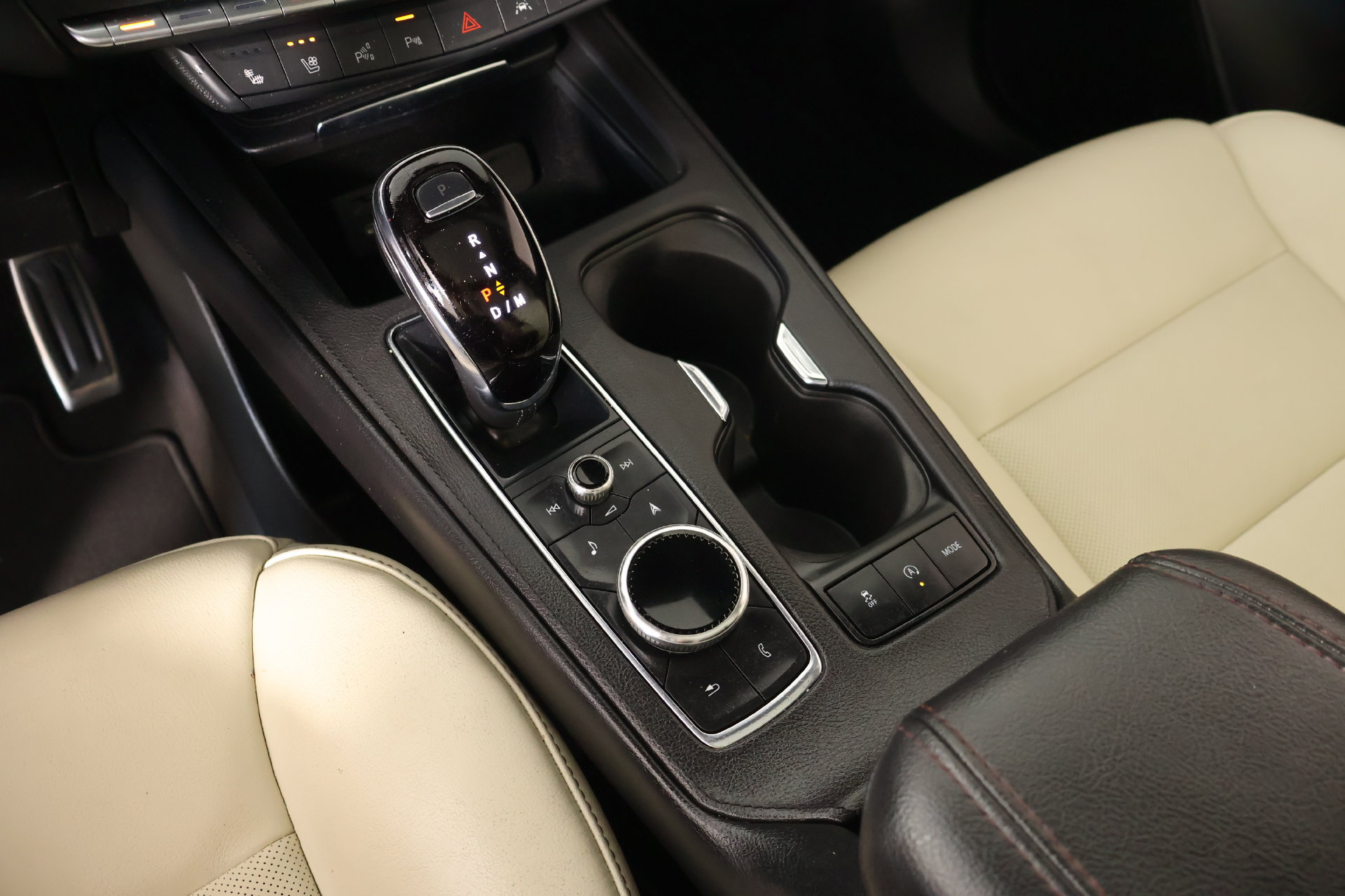 Used 2023 Cadillac XT4 Sport FWD image 8