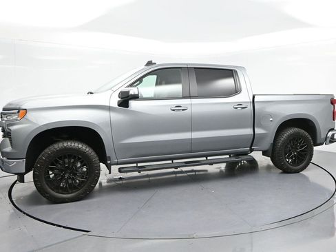 Used 2025 Chevrolet Silverado 1500 LT AWD/4WD image 4