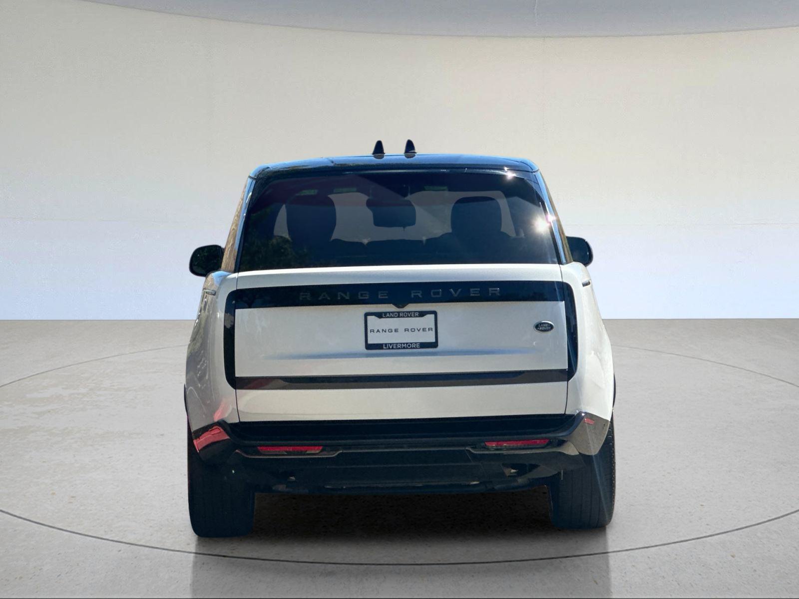 Used 2023 Land Rover Range Rover SE AWD/4WD image 5