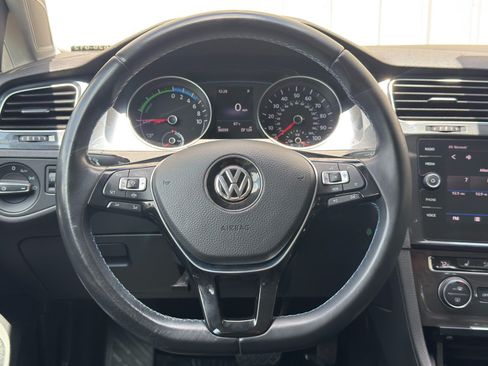 Used 2019 Volkswagen e-Golf SE w/ Driver Assistance Package FWD image 18