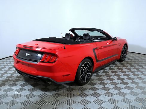 Used 2022 Ford Mustang Premium image 7
