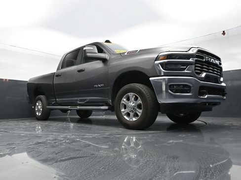 Used 2025 RAM 2500 Big Horn AWD/4WD image 43