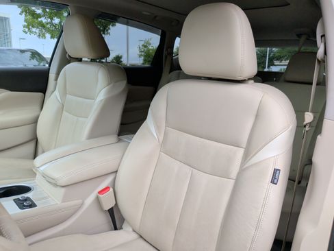 Used 2018 Nissan Murano Platinum w/ Cargo Package FWD image 27