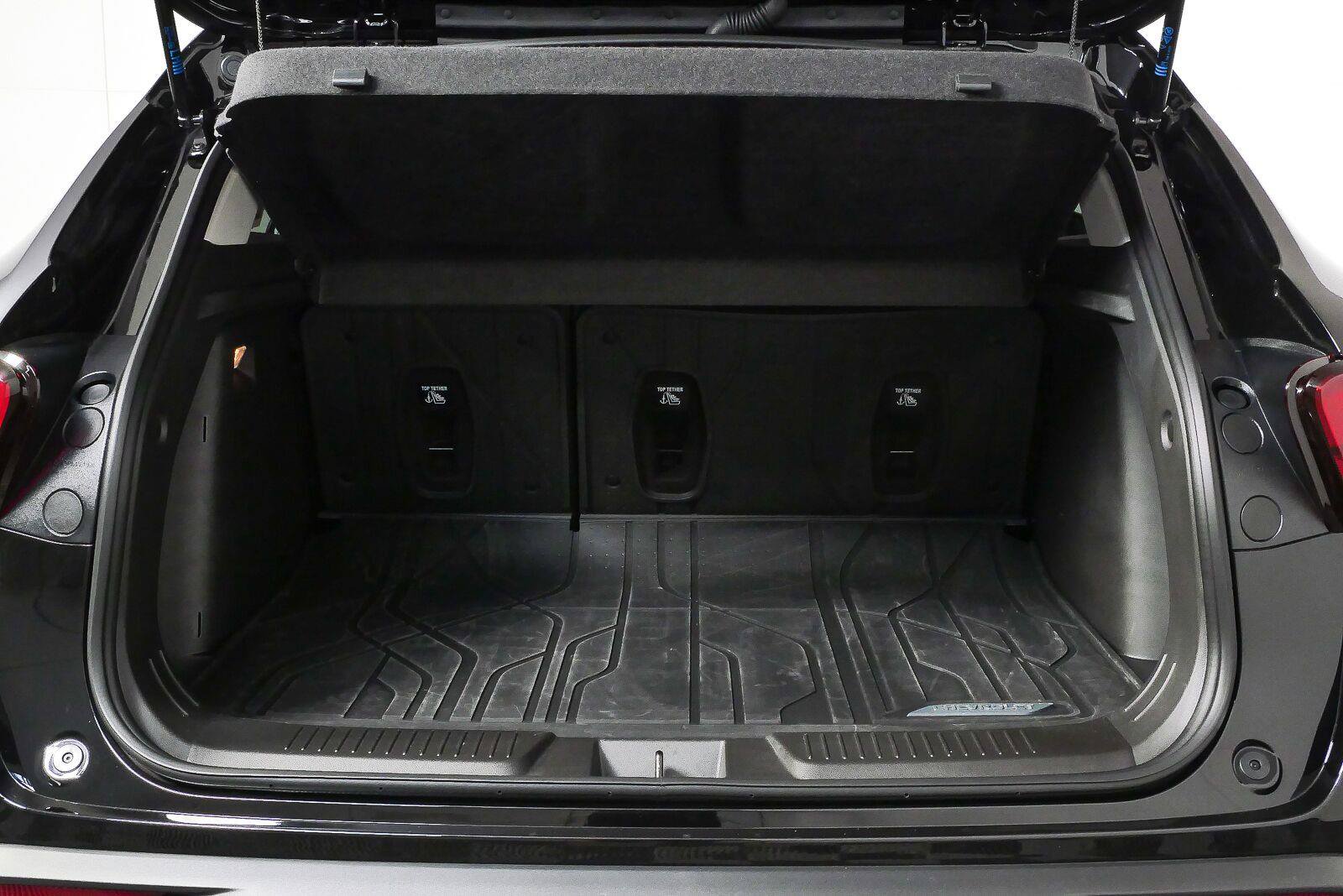Used 2025 Chevrolet Trax ACTIV w/ Sunroof Package FWD image 27