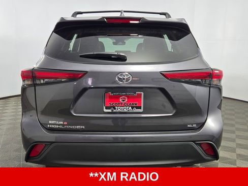 Used 2023 Toyota Highlander XLE image 7