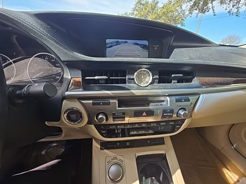 Used 2015 Lexus ES 350 image 8