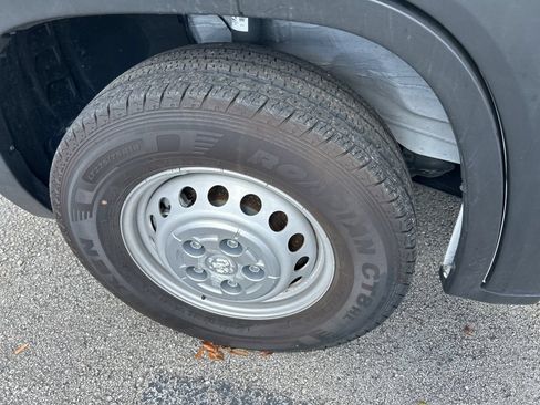 Used 2024 RAM ProMaster 3500 w/ Delivery Van Package FWD image 10