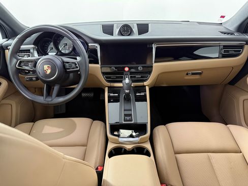 New 2025 Porsche Macan image 17