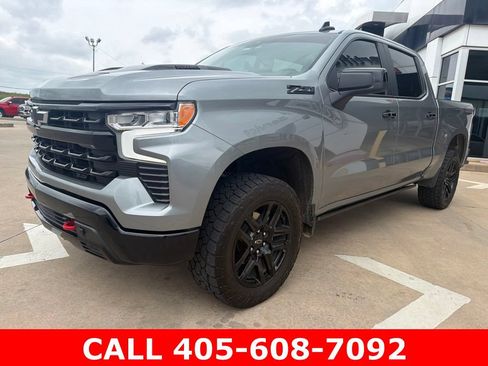 Used 2023 Chevrolet Silverado 1500 LT Trail Boss w/ LPO, Dark Essentials Package AWD/4WD image 6