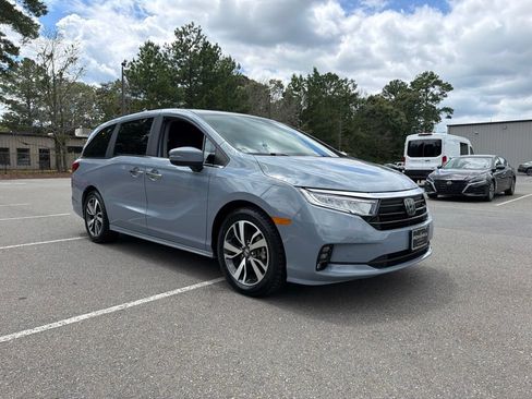 Certified 2024 Honda Odyssey Touring image 4