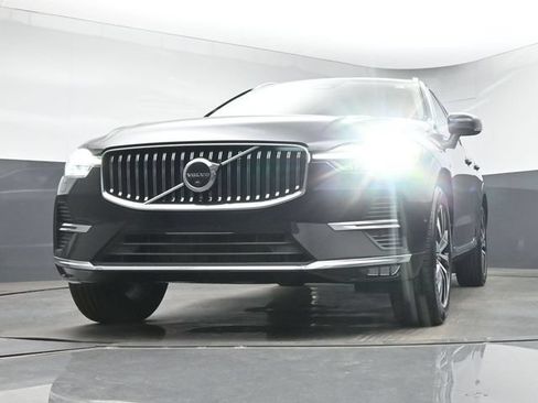 Used 2023 Volvo XC60 B5 Plus AWD/4WD image 36