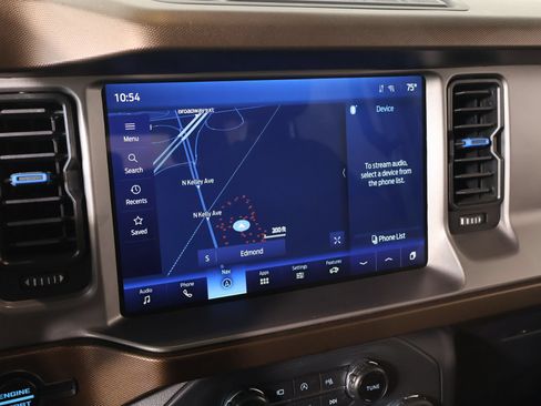 Used 2023 Ford Bronco Outer Banks w/ Sasquatch Package AWD/4WD image 7