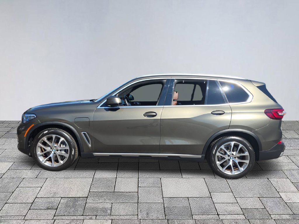 Used 2021 BMW X5 xDrive45e w/ Executive Package AWD/4WD image 4