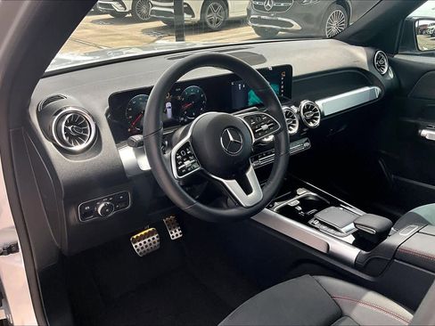 Certified 2022 Mercedes-Benz GLB 250 image 17