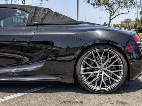 Used 2014 Audi R8 V10 w/ Full Leather Package AWD/4WD image 72