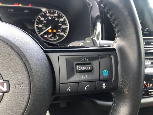 Used 2023 Nissan Pathfinder SL w/ Lighting Package (N92) FWD image 31