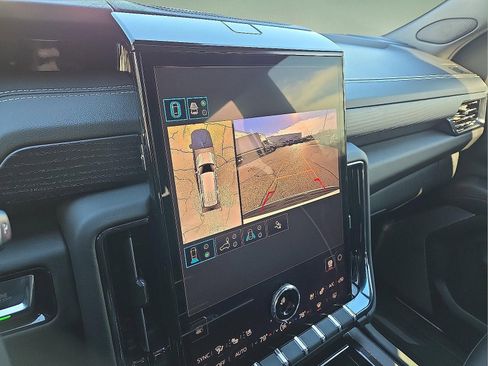 Used 2026 GMC Yukon AT4 Ultimate w/ LPO, Floor Liner Package image 20