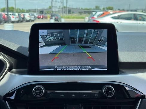 Used 2020 Ford Escape SE FWD image 4