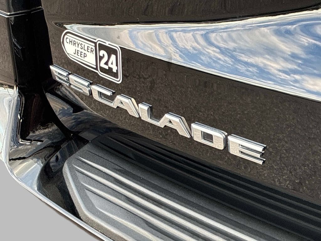 Used 2024 Cadillac Escalade Premium Luxury w/ Performance Package AWD/4WD image 14