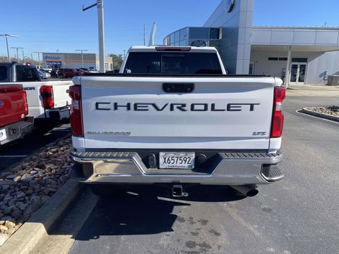 Used 2021 Chevrolet Silverado 2500 LTZ w/ LTZ Convenience Package image 8